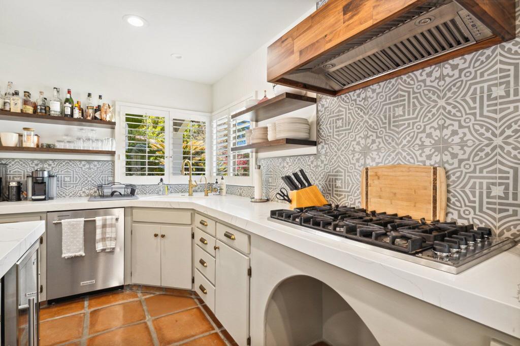 Old Las Palmas - Residential Lease