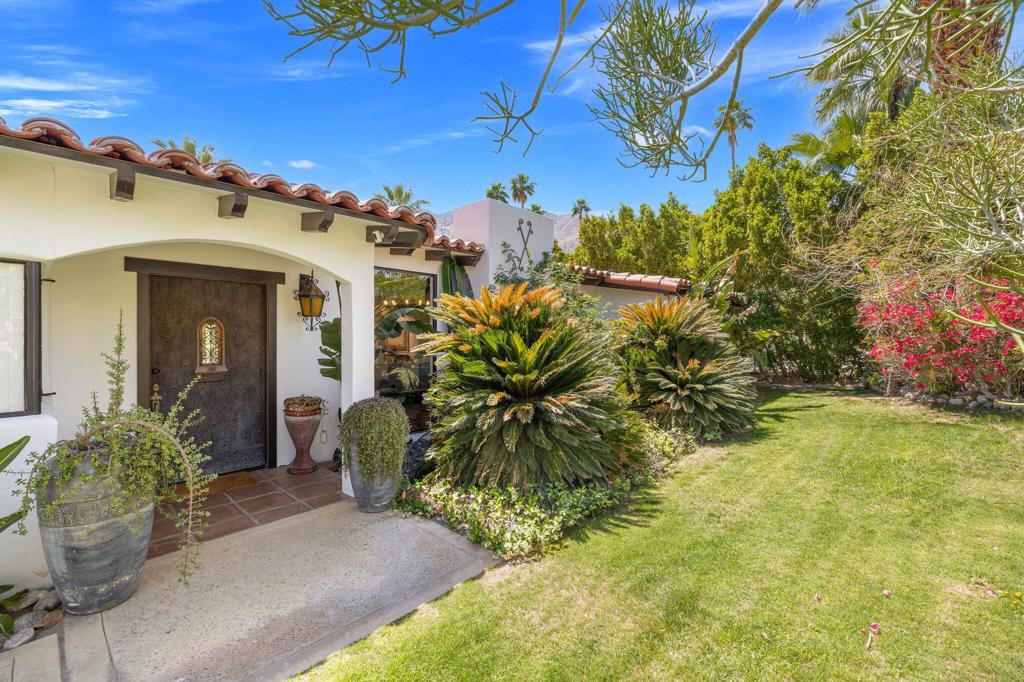 Old Las Palmas - Residential Lease