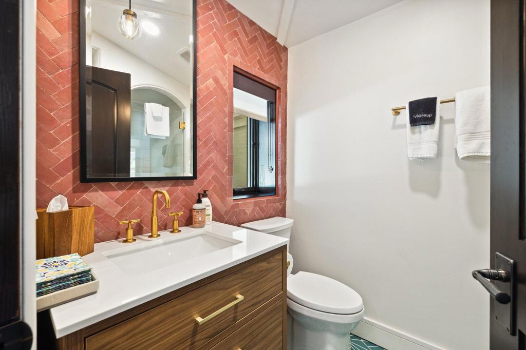 Old Las Palmas - Residential Lease