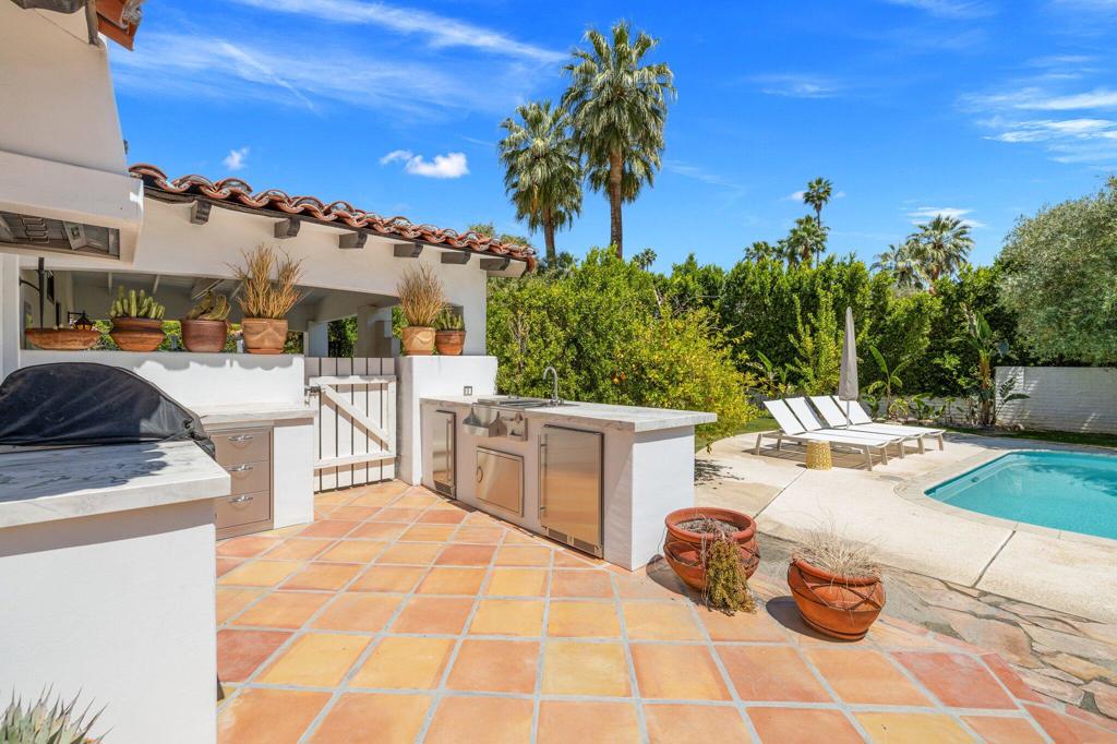 Old Las Palmas - Residential Lease