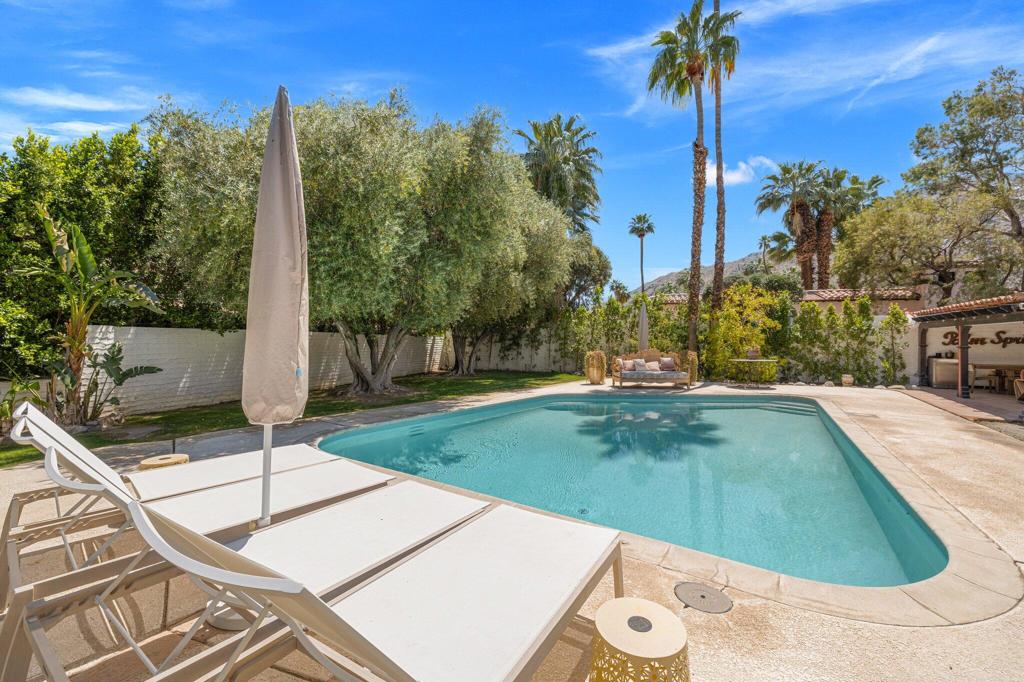 Old Las Palmas - Residential Lease