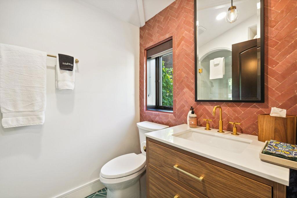 Old Las Palmas - Residential Lease