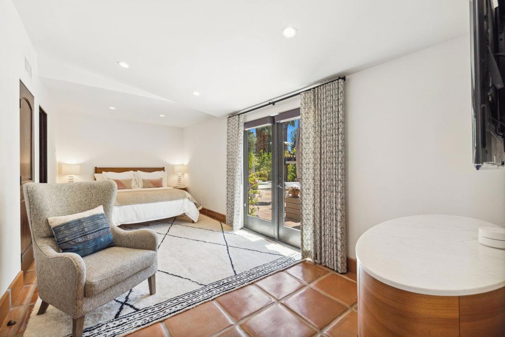 Old Las Palmas - Residential Lease