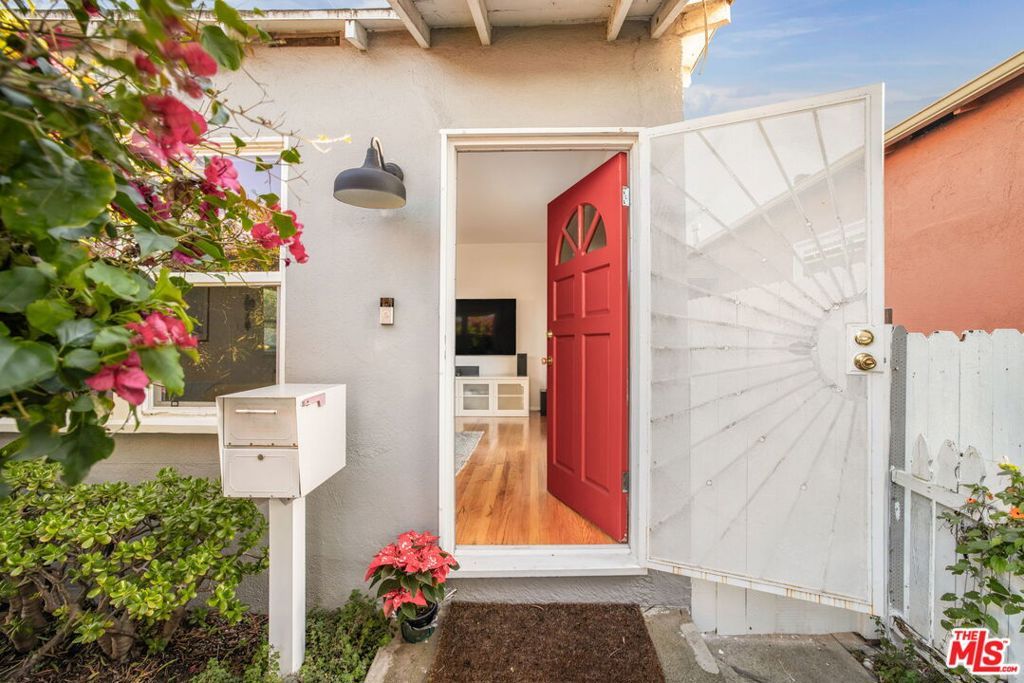 Photo of 2464 Ocean Park Boulevard, Santa Monica, CA 90405 (MLS # 26635339)