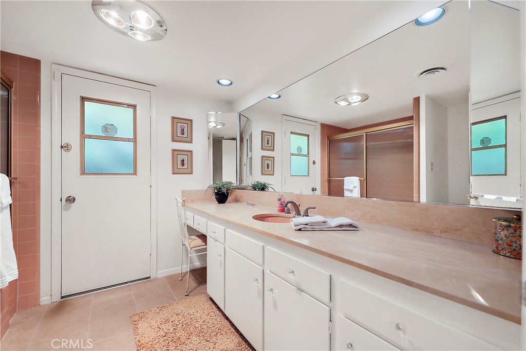Indian Wells C.C. (32509) - Residential Lease