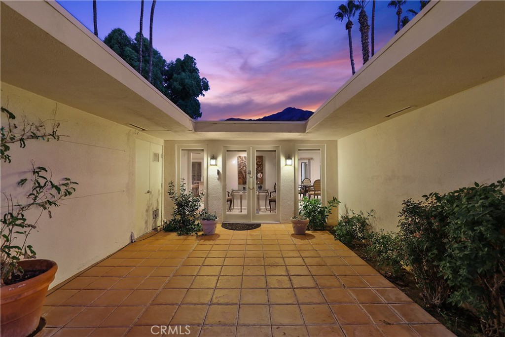 Indian Wells C.C. (32509) - Residential Lease