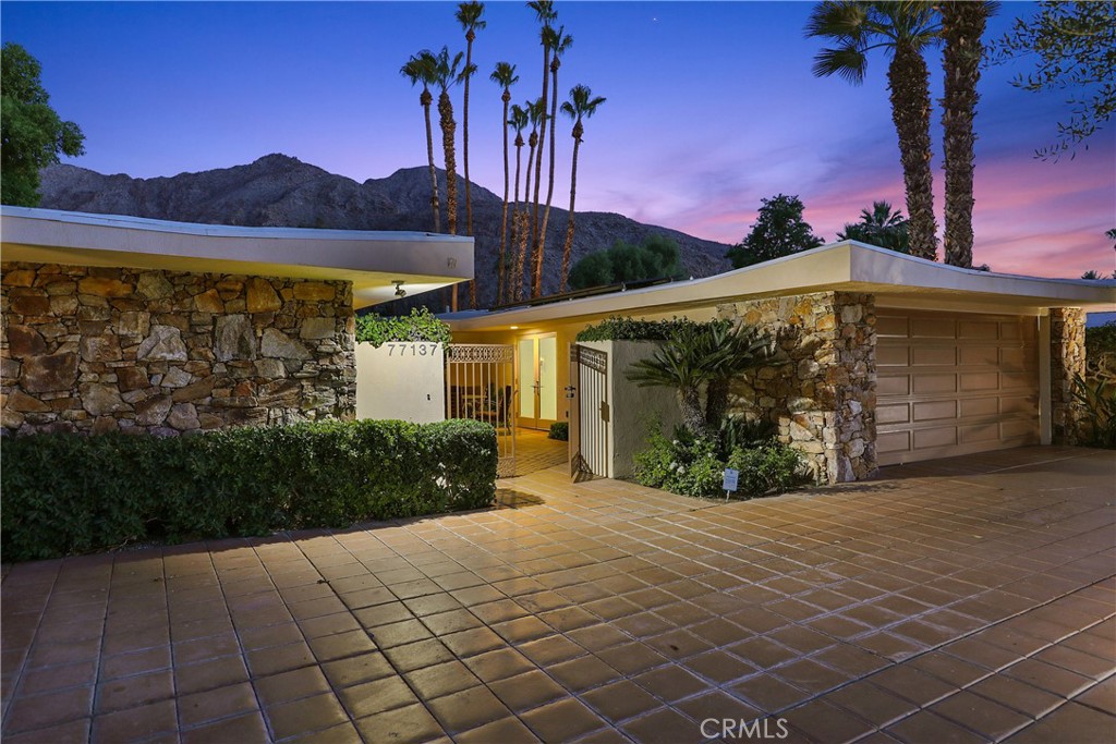 Indian Wells C.C. (32509) - Residential Lease