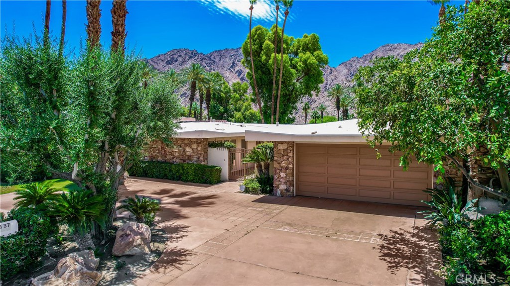 Indian Wells C.C. (32509) - Residential Lease
