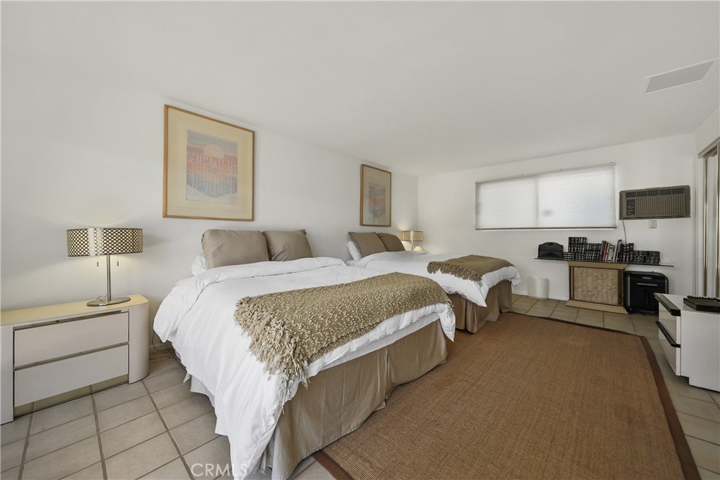 Indian Wells C.C. (32509) - Residential Lease
