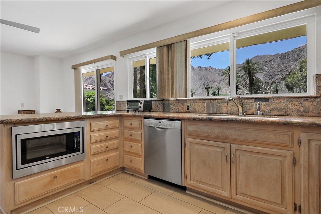Indian Wells C.C. (32509) - Residential Lease