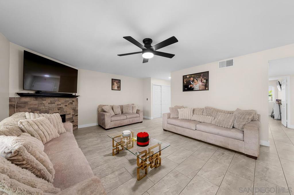 1476 Gustavo St. B