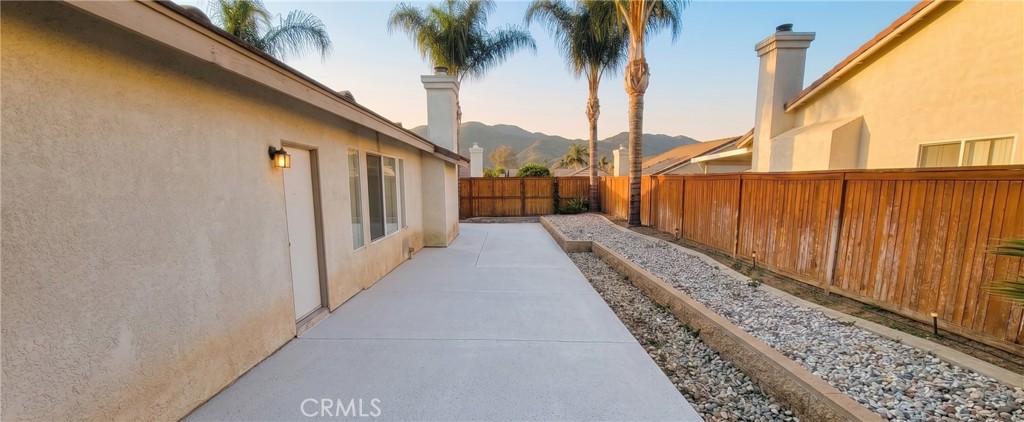 21911 Heliotrope Lane