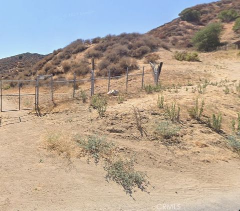 Photo of 0 Hunstock, Val Verde, CA 91384 (MLS # SR26020860)