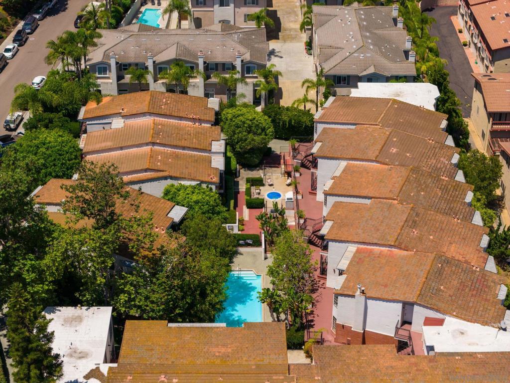 La Costa - Residential