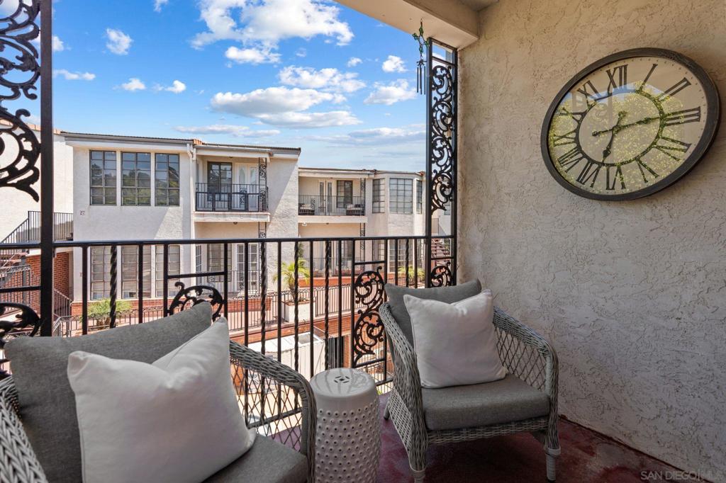 La Costa - Residential