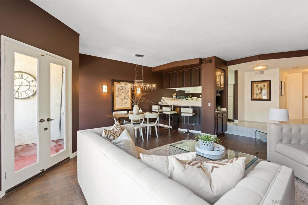 La Costa - Residential