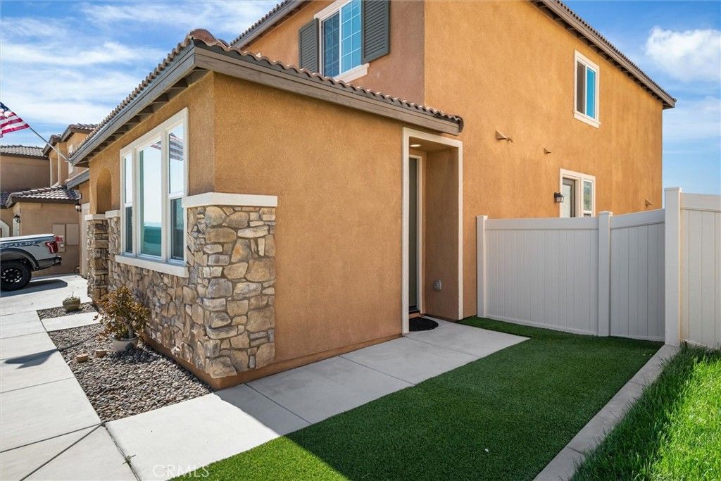 Photo of 8002 Sorrento Way Way, Highland, CA 92346 (MLS # SW25227391)