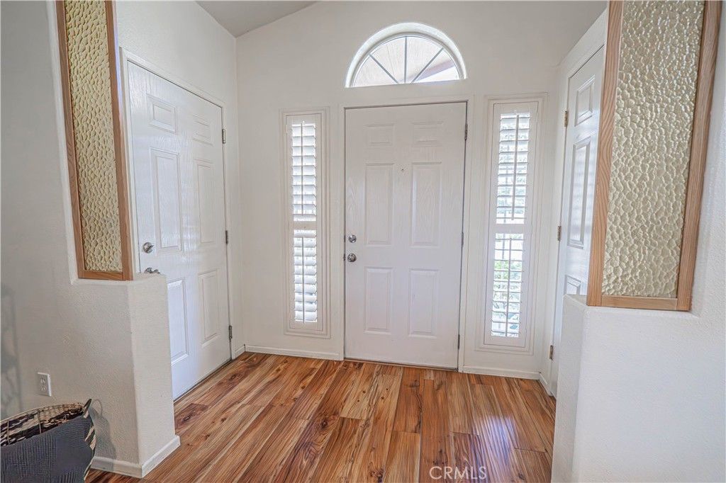 Photo of 20164 Crestview Dr. Dr, Canyon Country, CA 91351 (MLS # SR26037367)