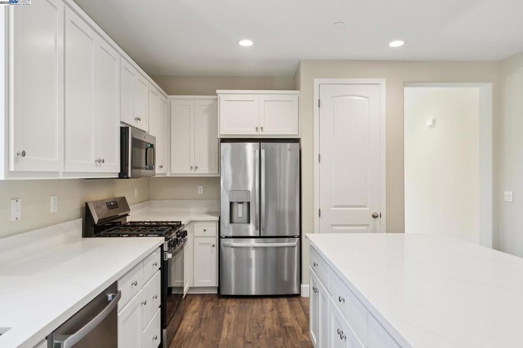 FAIRFIELD - Residential