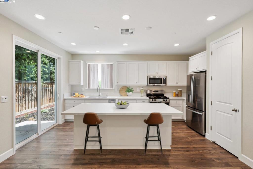 1305 Sunningdale Lane