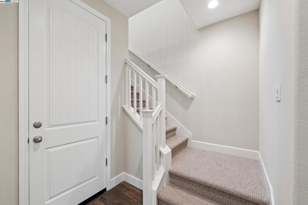 FAIRFIELD - Residential