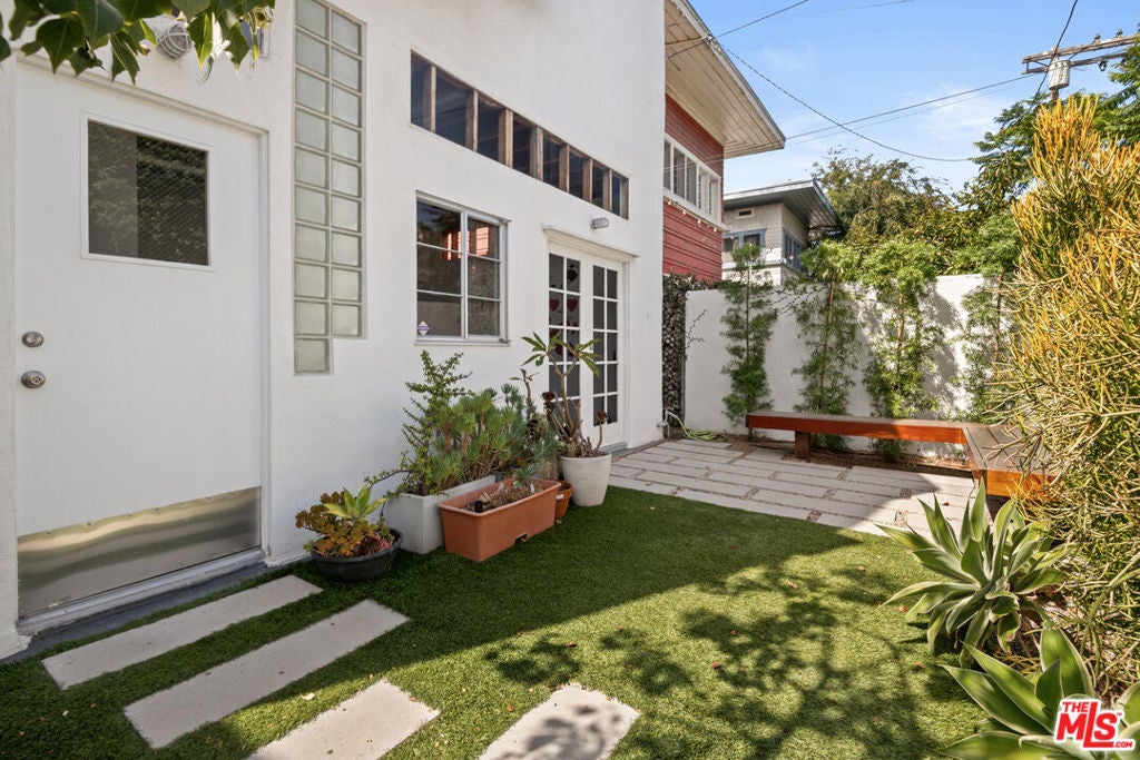 229 San Juan Avenue