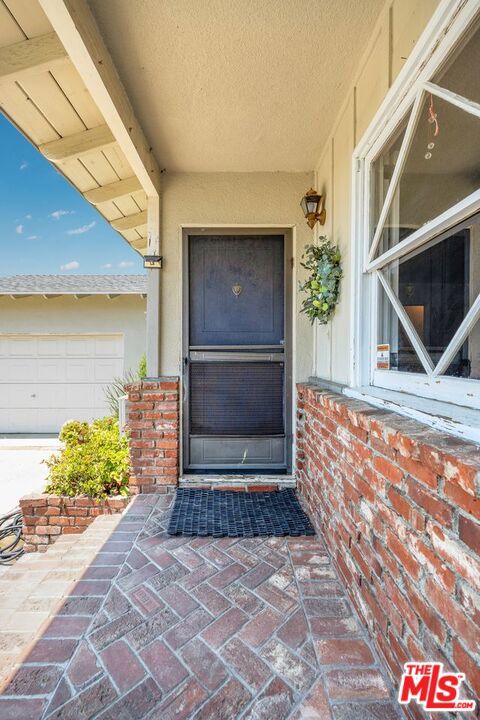 733 Crescent Drive