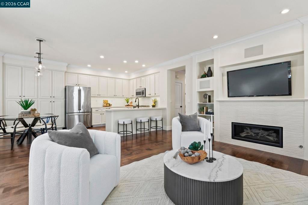 218 Abigail Cir CIR