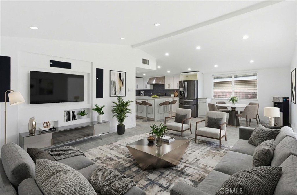 20547 Kittridge Street