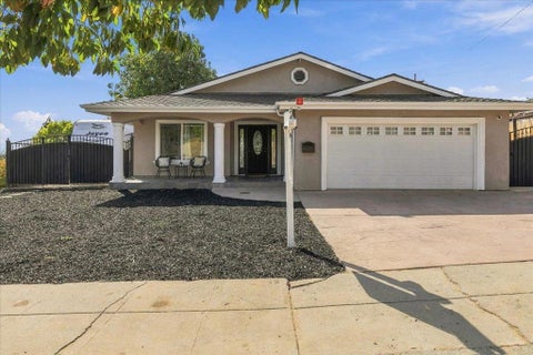 Photo of 3562 Oakleaf Drive, San Jose, CA 95127 (MLS # ML82061189)