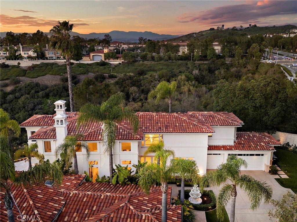 Photo of 1 Monterey Pine Pne, Newport Coast, CA 92657 (MLS # OC25278729)