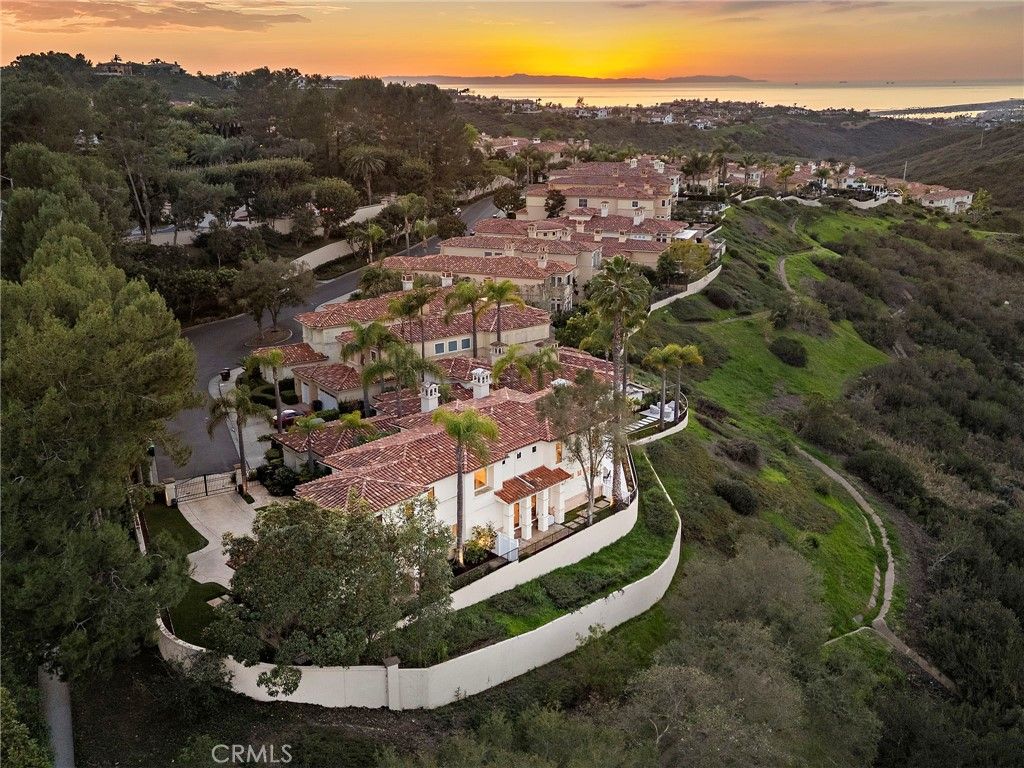 Photo of 1 Monterey Pine Pne, Newport Coast, CA 92657 (MLS # OC25278729)