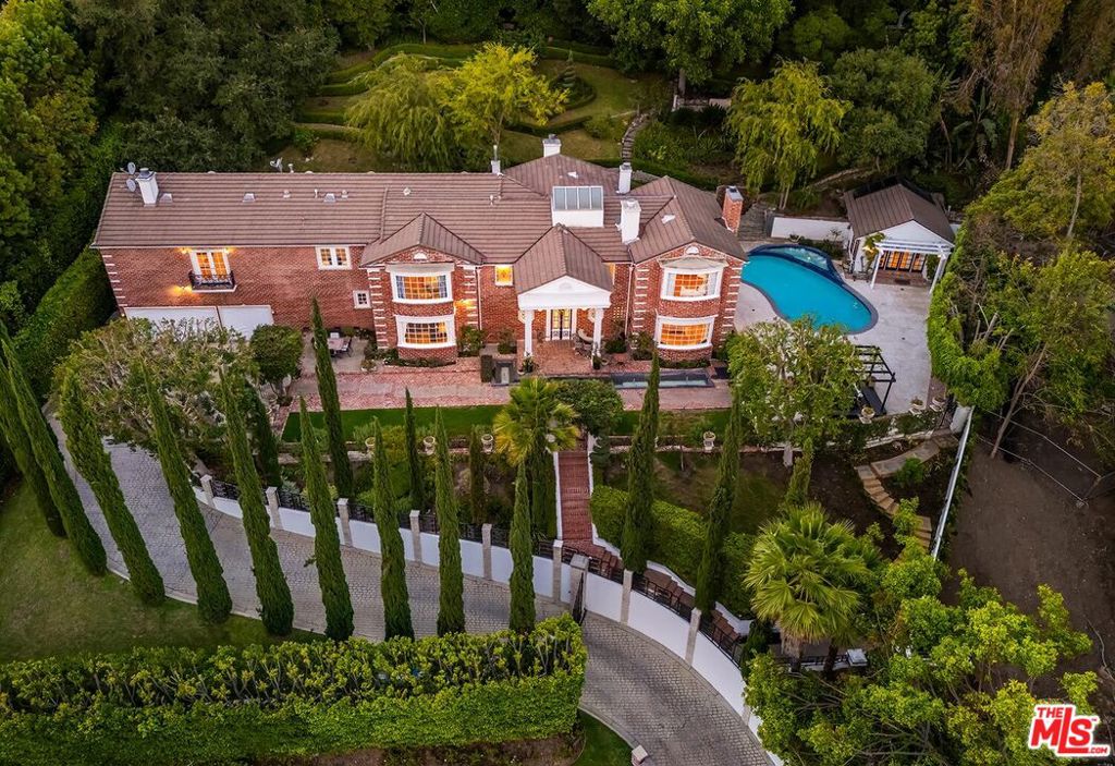 725 N Faring Road