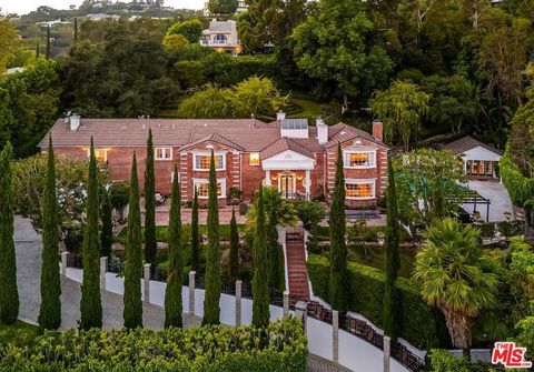 725 N Faring Road Los Angeles CA 90077