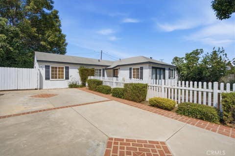 Photo of 2113 Federal Avenue, Costa Mesa, CA 92627 (MLS # SR26179821)