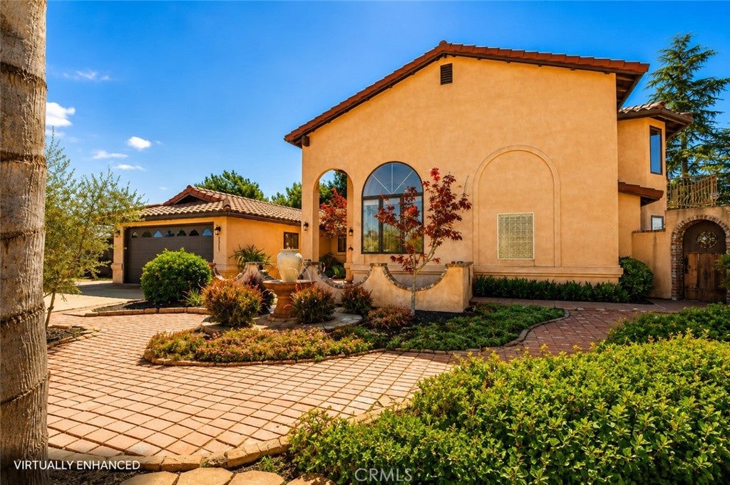 801 Lucinda Court