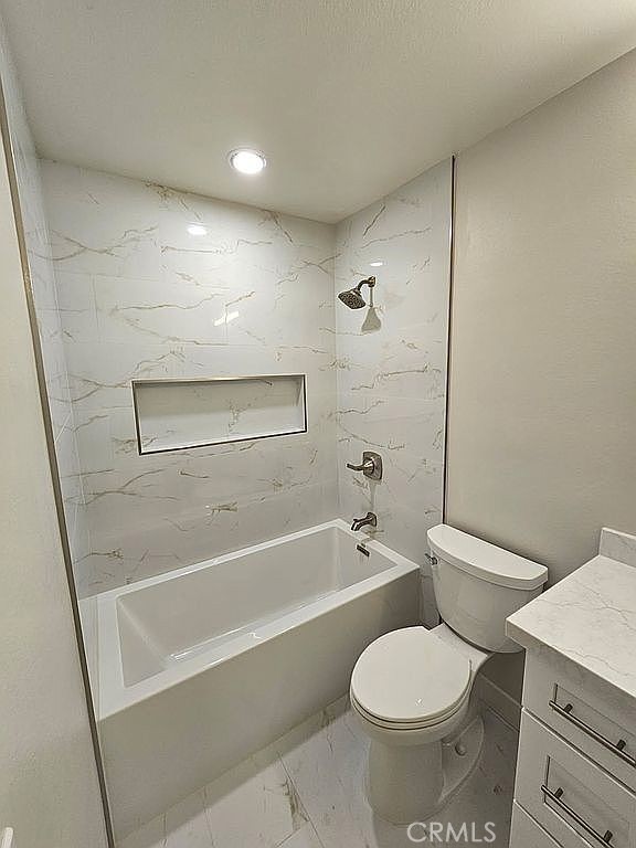 2521 Moss Circle
