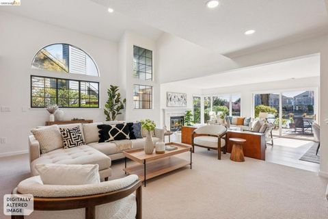 Photo of 28 28 Sunny Cove Cir Cir, Alameda, CA 94502 (MLS # 41124651)