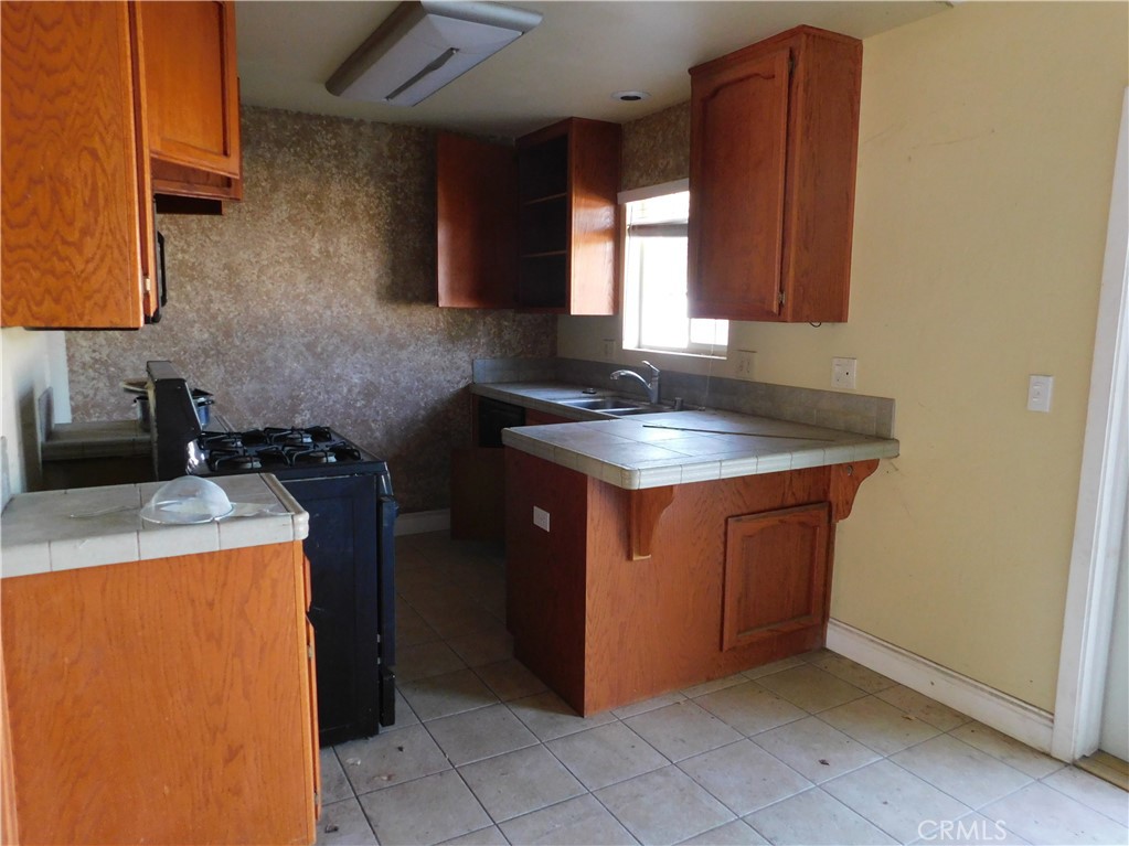 23441 Lakeview