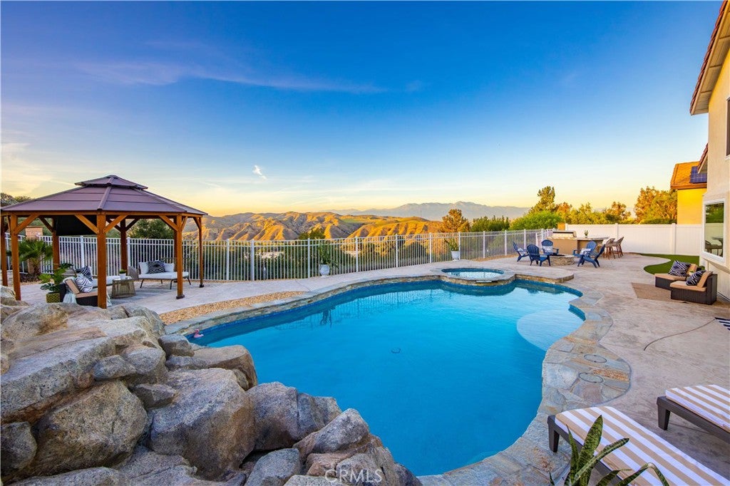 1420 San Ponte Road
