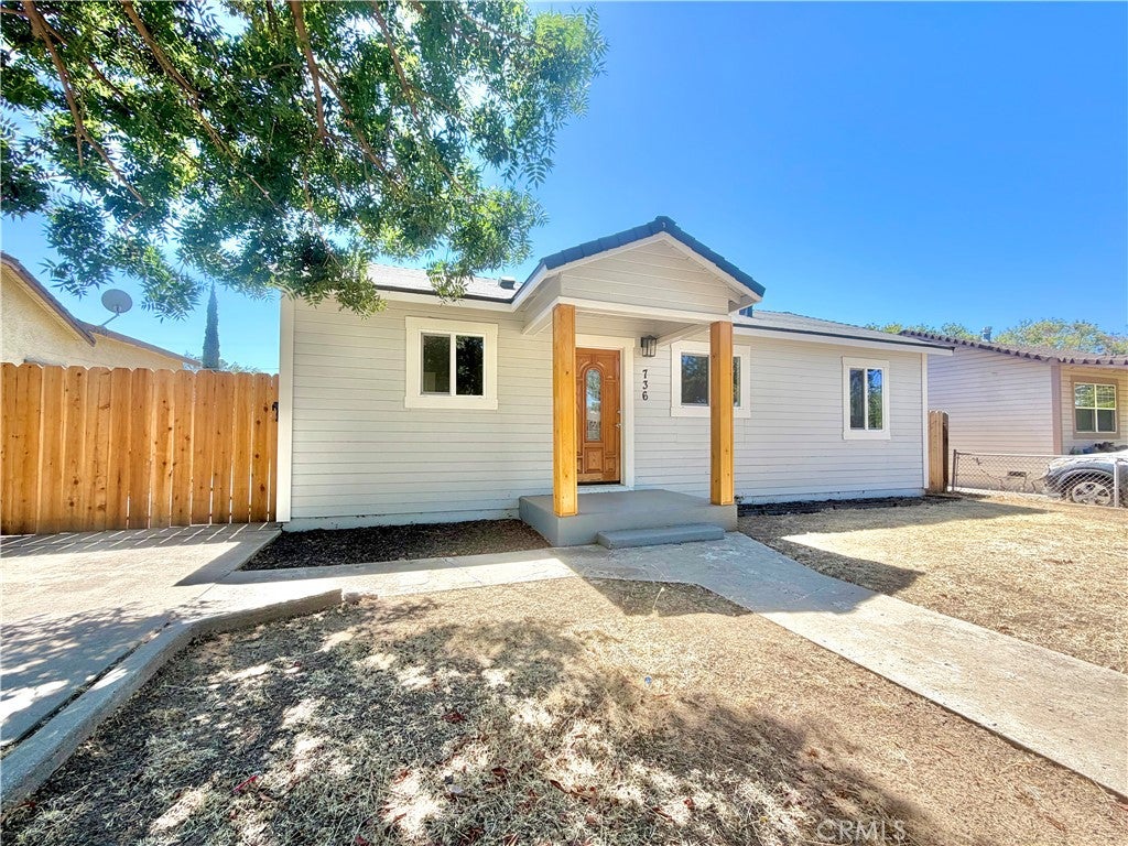736 W 9th