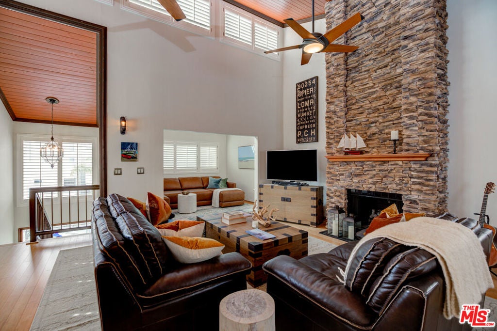 1106 Loma Drive