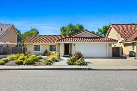 Photo of 4811 Avedon Road, Moorpark, CA 93021 (MLS # SR26046685)