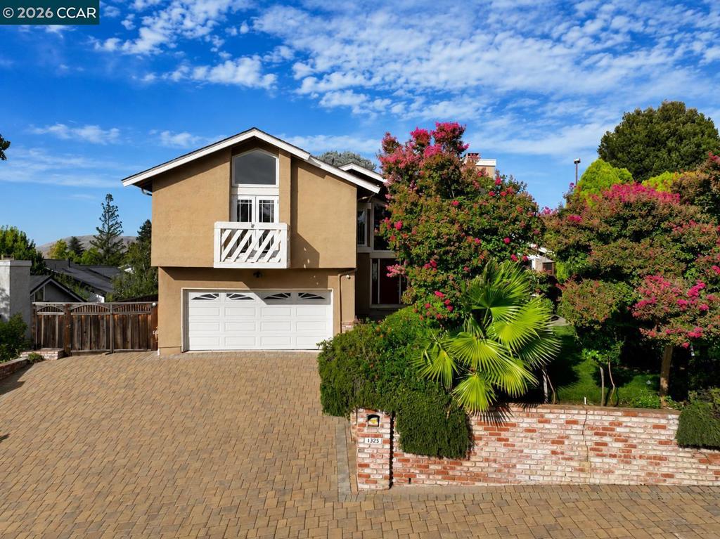 1325 New Hampshire Dr DR, Concord CA 94521
