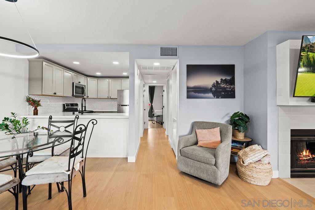 1679 Melrose Ave Unit B