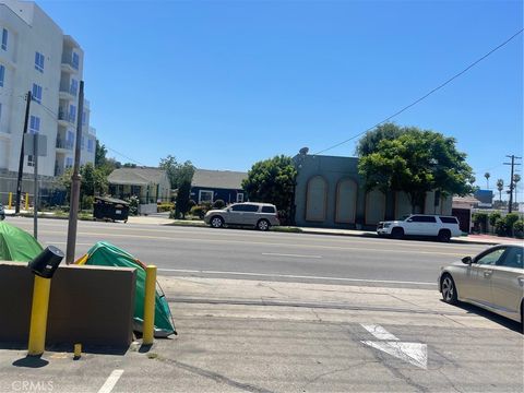 14416 Vanowen Street 1-2 Van Nuys CA 91405