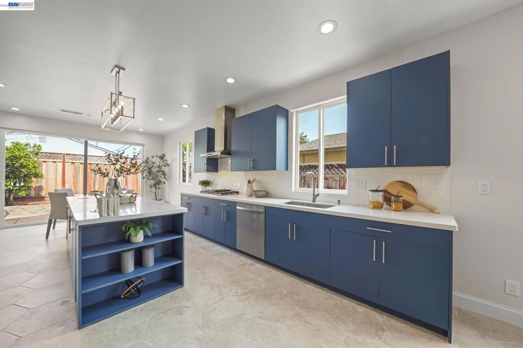 listing image 130729824484955013087