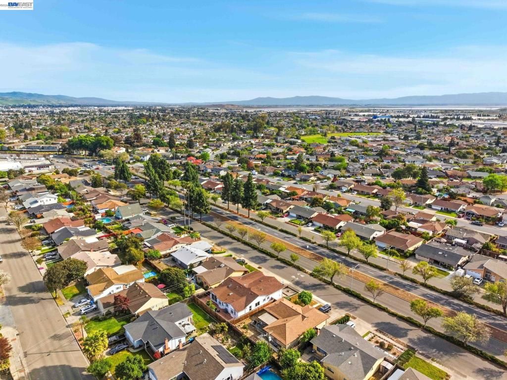 listing image 130727454270231454923