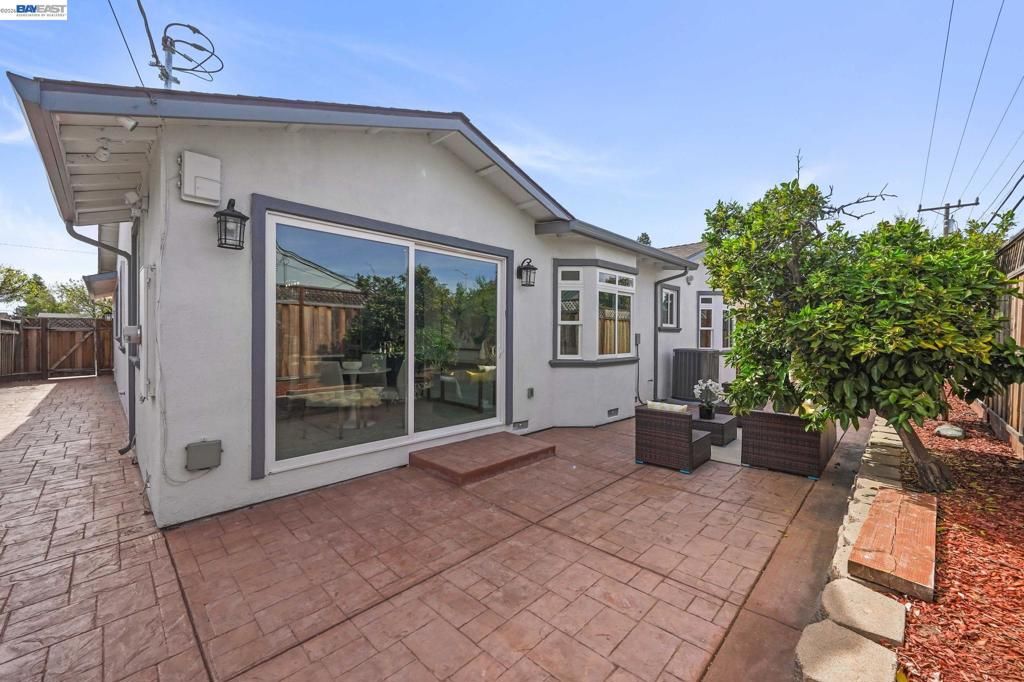 listing image 130723170316766533653