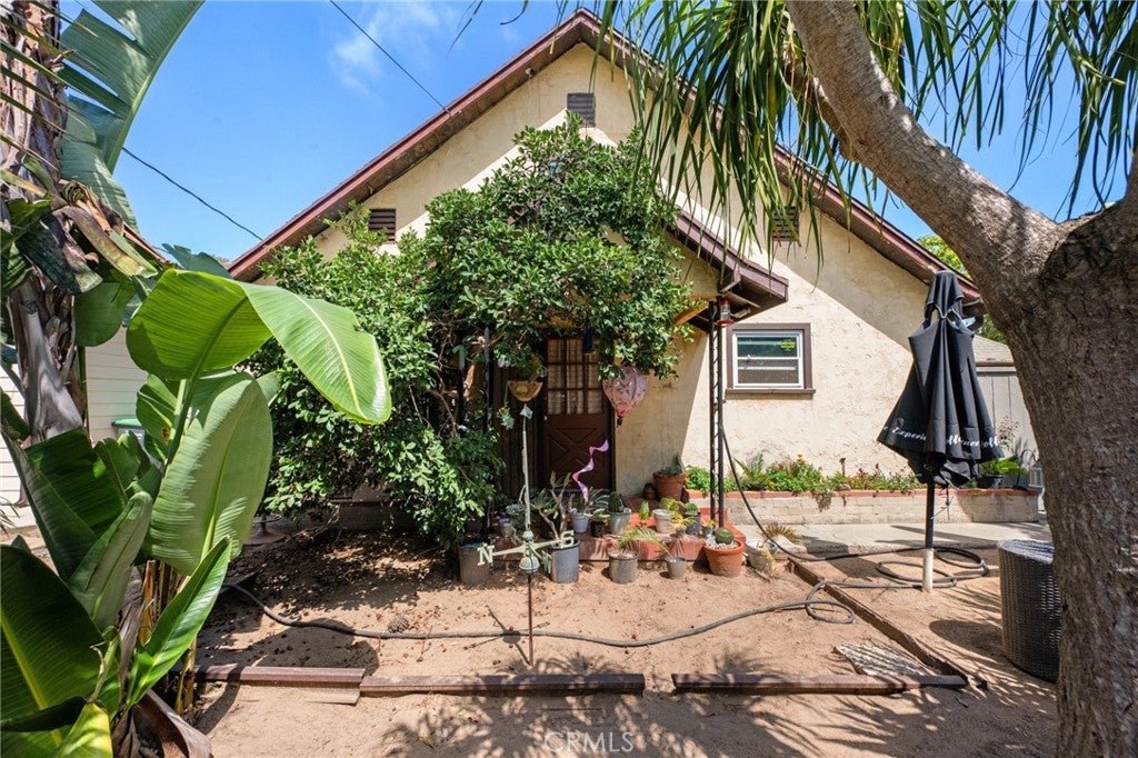 162 Cecil, Costa Mesa CA 92627 - Photo 1